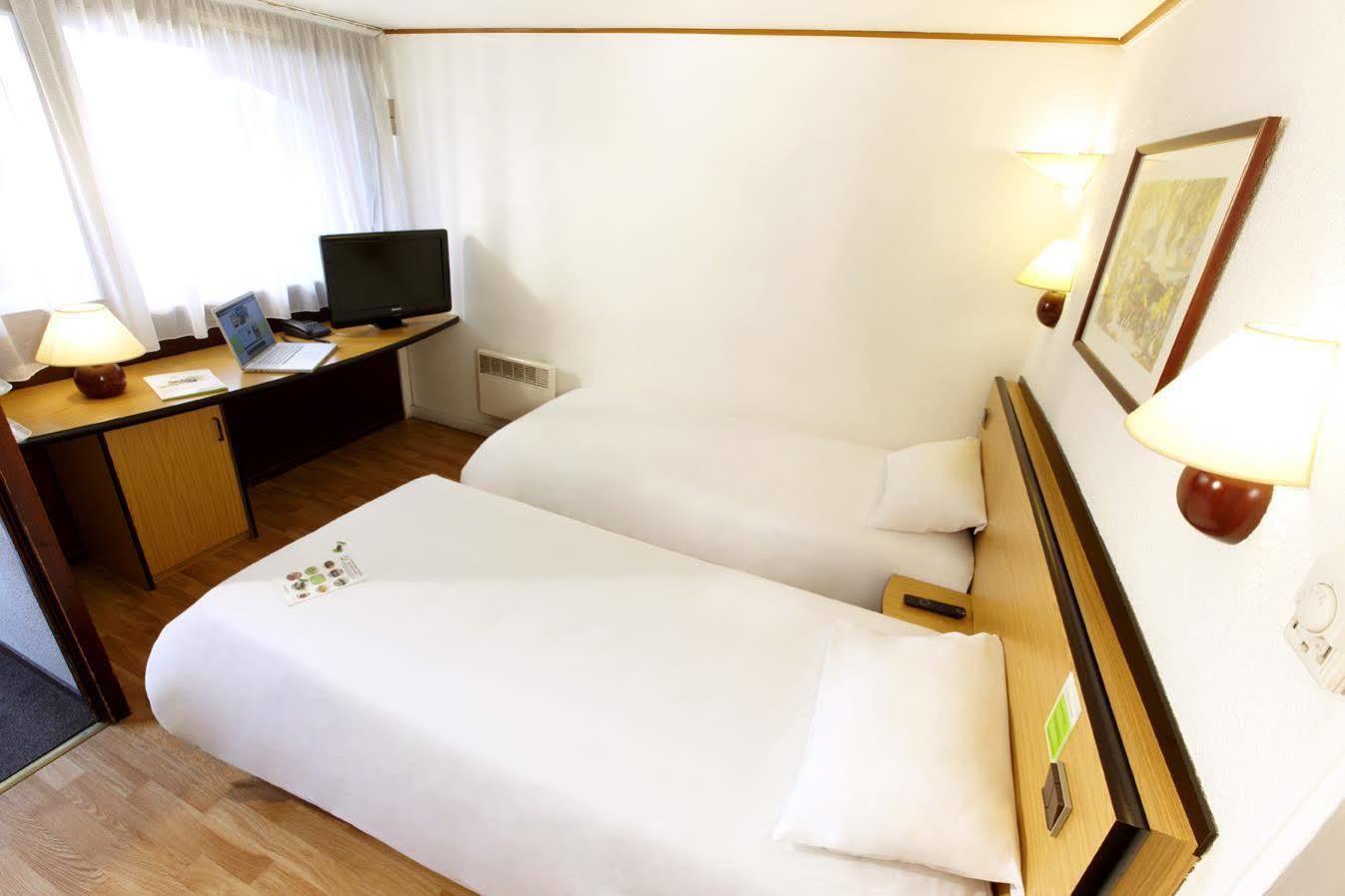 Campanile Hotel 2*